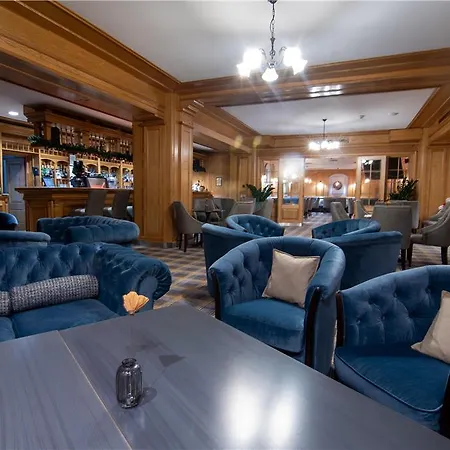 Western Bucovina Club De Munte Hotel 4*