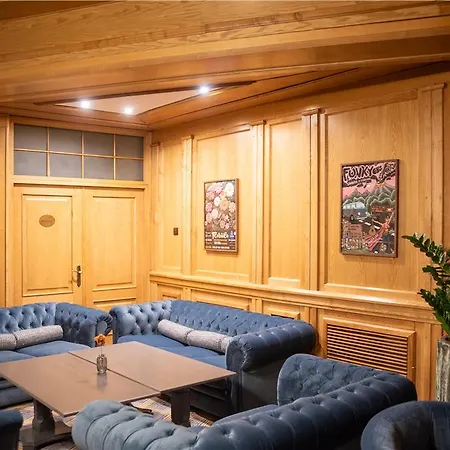 Hotel Western Bucovina Club De Munte 4*